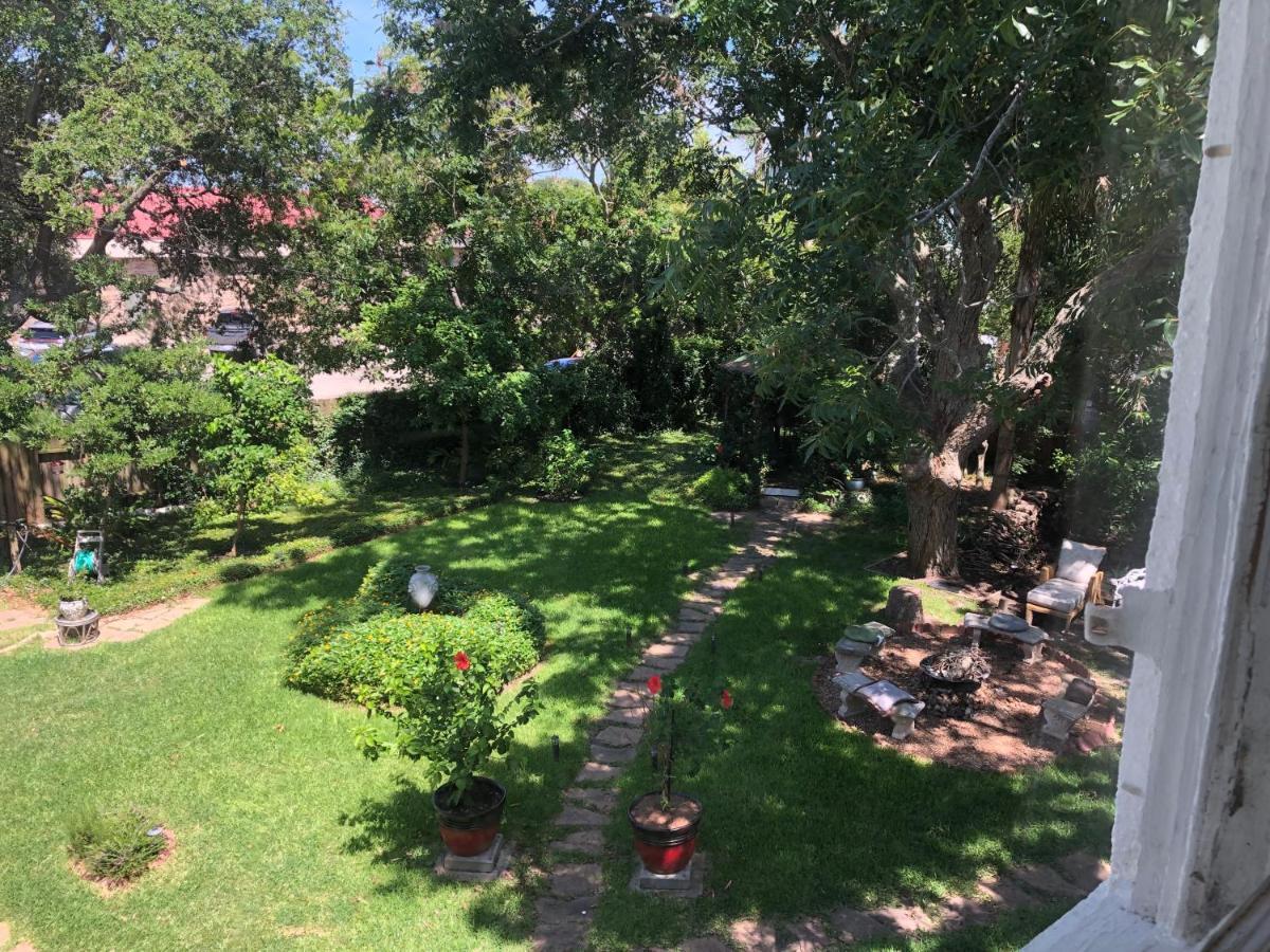 Avenue O Bed And Breakfast Galveston Bagian luar foto
